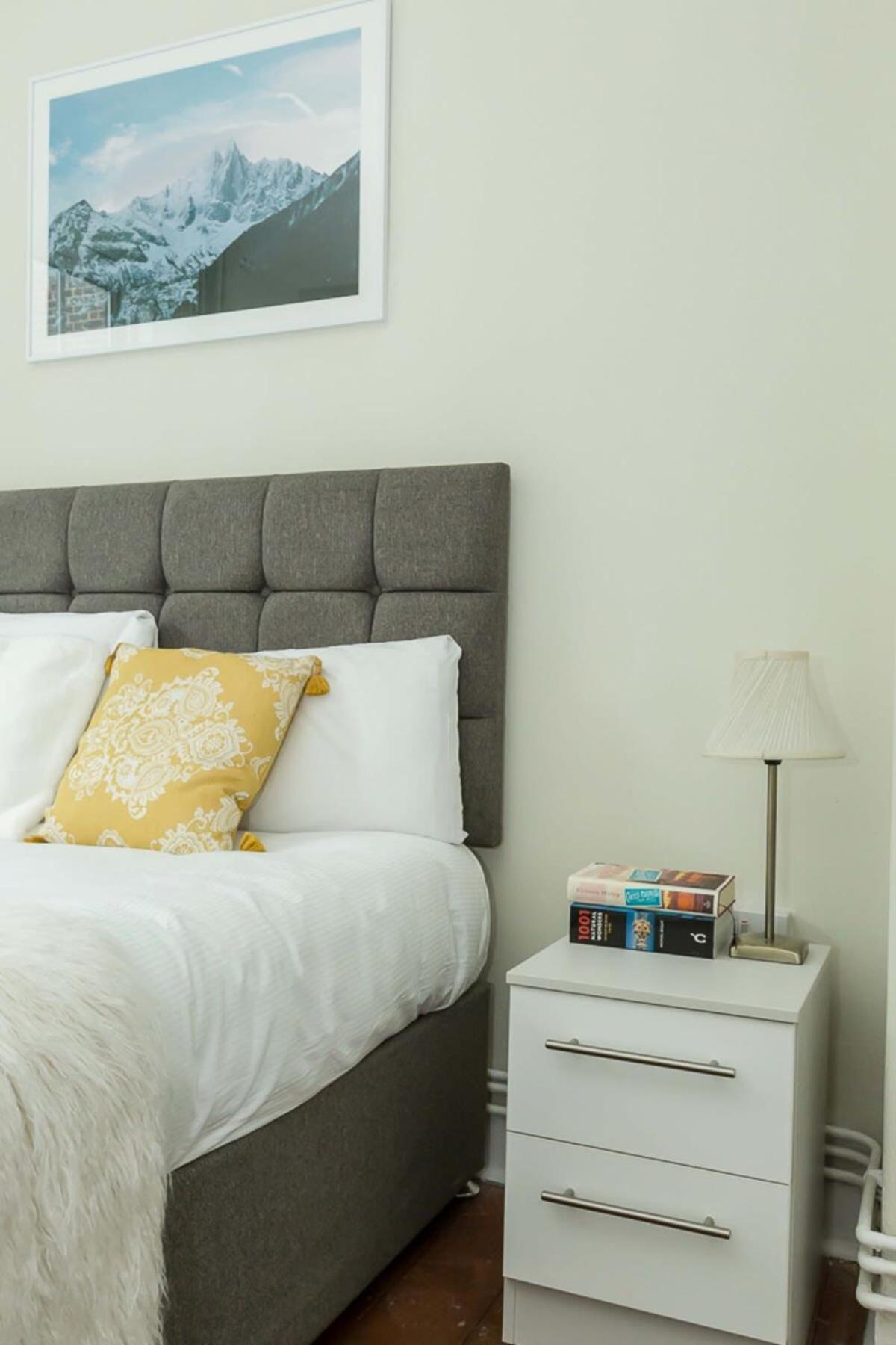 Convenient 2 Bedroom In Londres